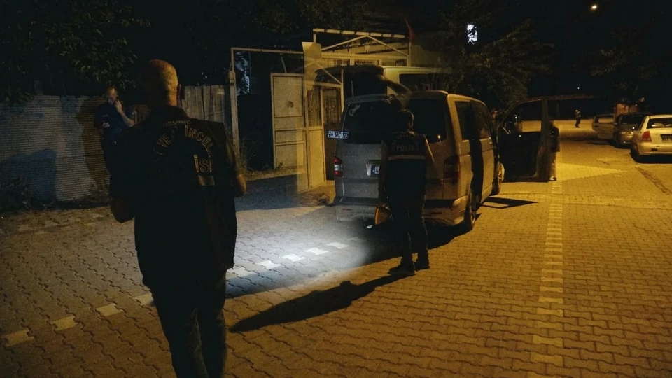 Malatya'da ev baskını kavgası kanlı bitti: Tartıştığı husumetlilerinin evinde üç kişi hastanelik oldu | Güncel Haberler