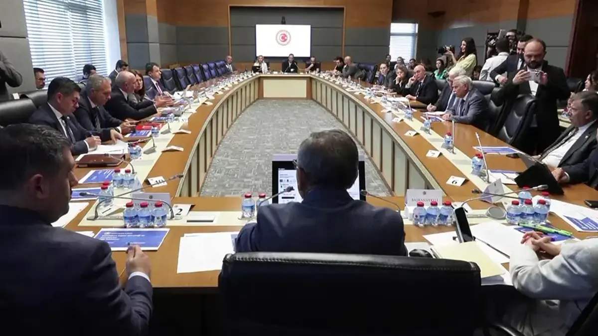 Emniyetten Okul Saldırıları Komisyonu'na sunum: "Bireysel radikalleşmeye dikkat"