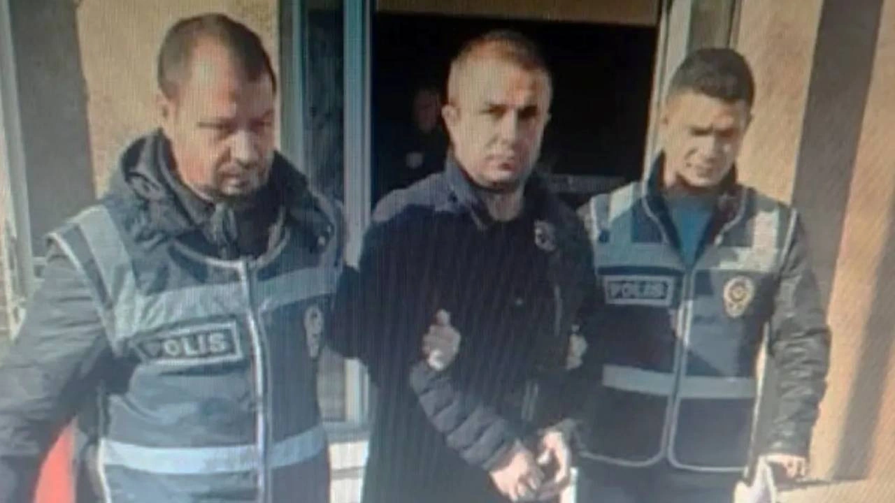 Yunanistan'da yakalanan gizli cephanelik Laz Cem'e uzandı! Suikast silahları Avrupa çetelerine gidiyormuş