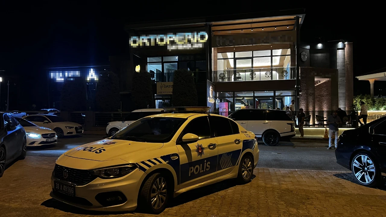 Kayseri’de kafede bıçaklı kavga: 1 yaralı