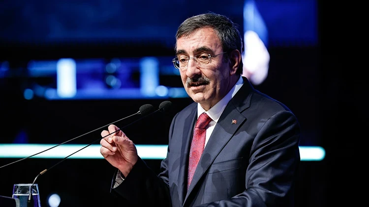 Cumhurbaşkanı Yardımcısı Yılmaz'dan eski Katar Emiri için taziye