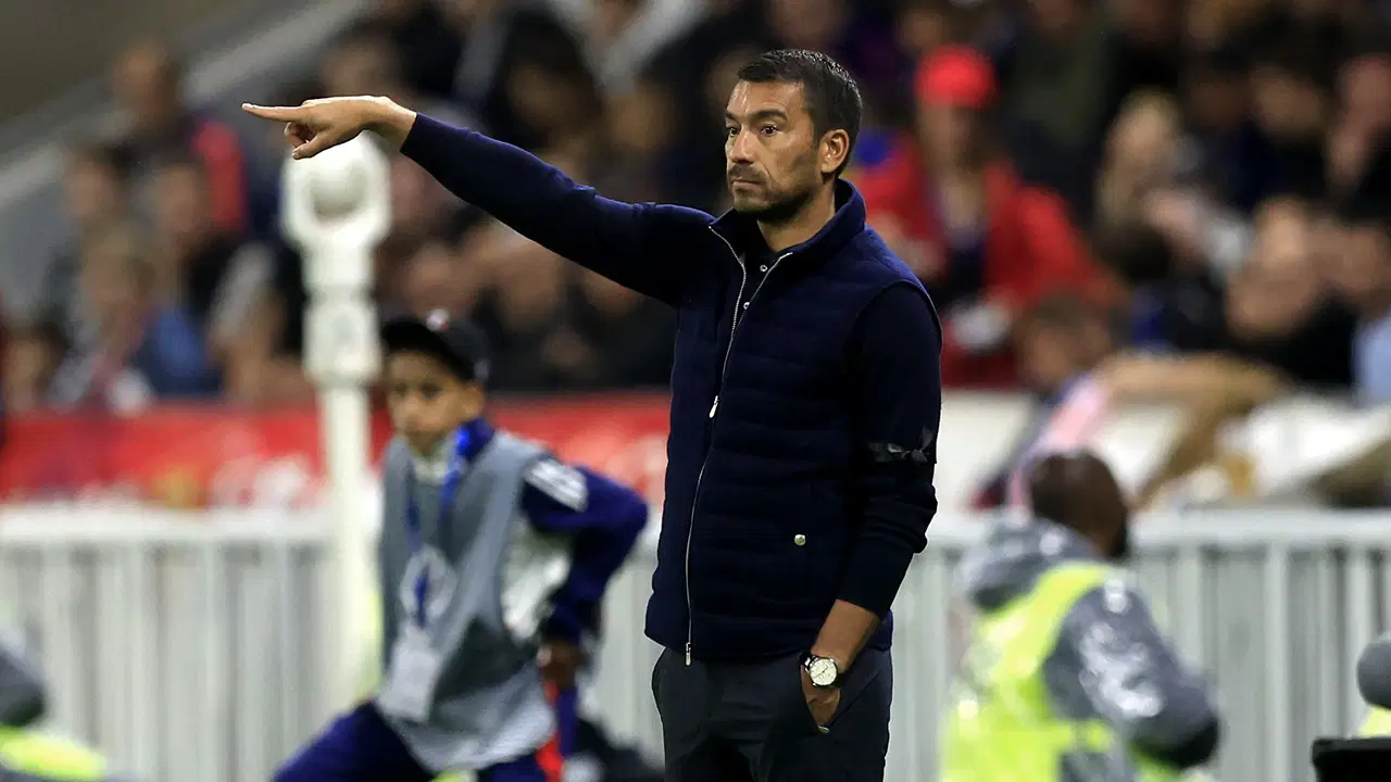Giovanni van Bronckhorst'un yeni takımı belli oldu