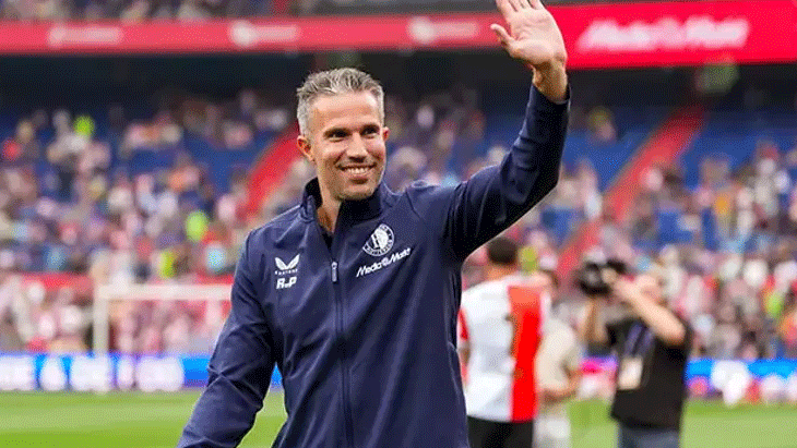 Feyenoord, Van Persie ile yollarını ayırdı