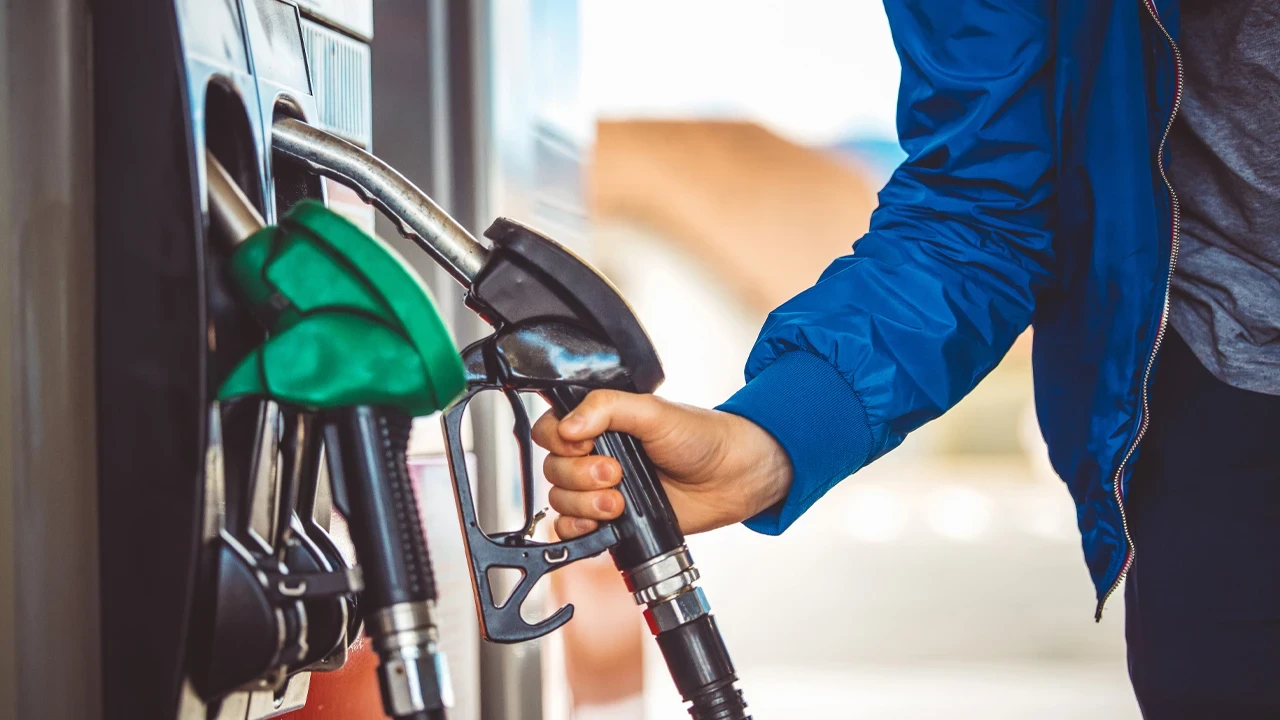 Sürücüler Dikkat, Depoları Hemen Doldurun! Bu Gece Yarısı Benzine Zam Geliyor