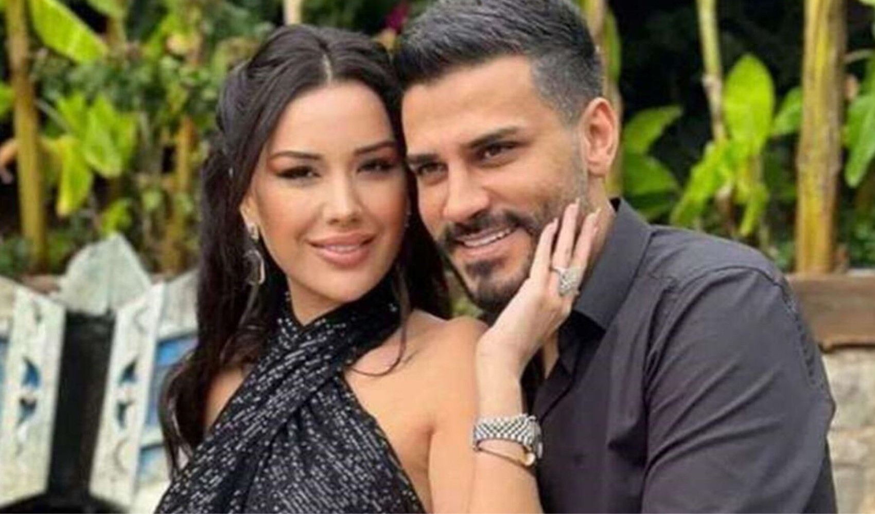 Dilan Polat sosyal medyaya Engin Polat'ın hesabıyla geri döndü