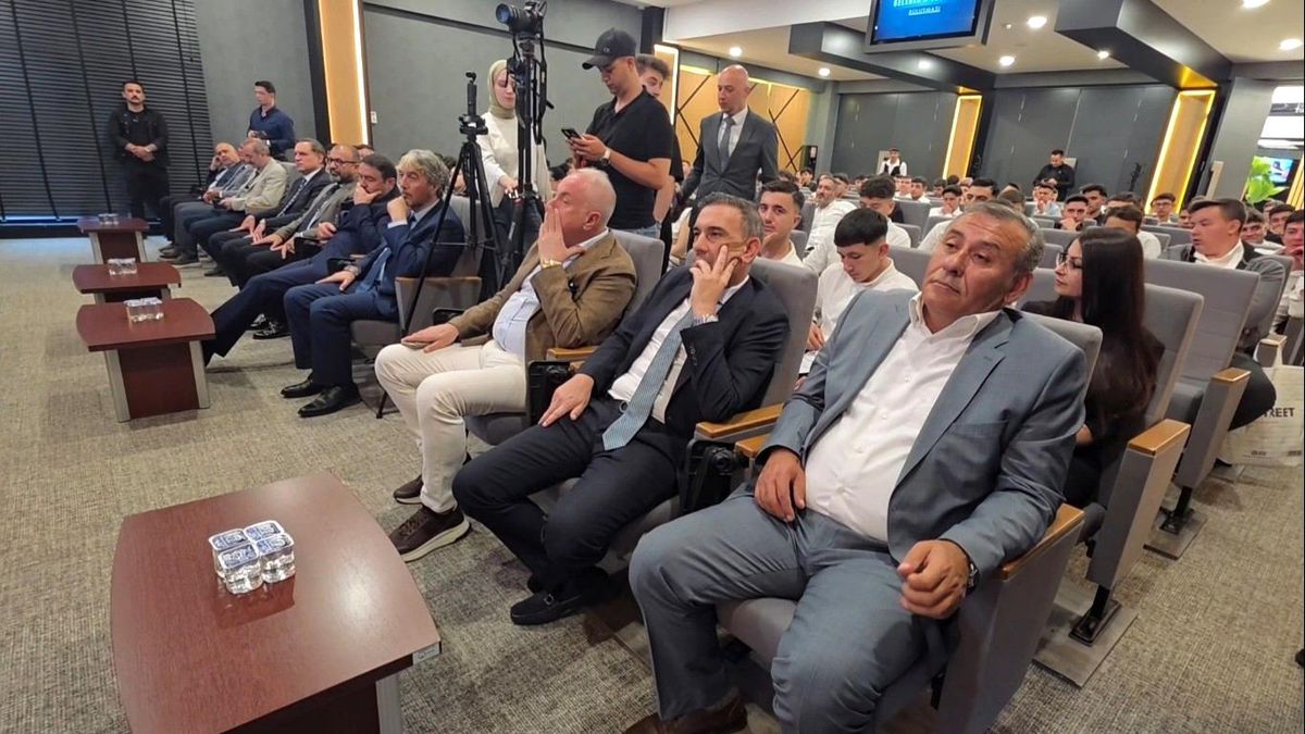 Kütahya Valisi Işın: Meslek liselerinin payı yüzde 60'a ulaştı