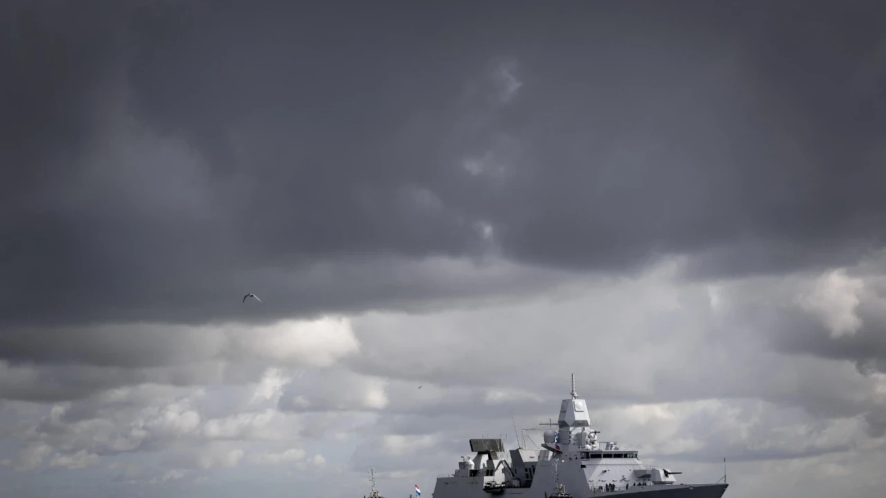 Hollanda, Hürmüz Boğazı’na fırkateyn gönderdi