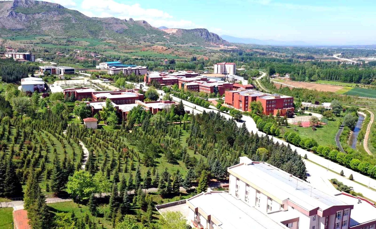 TOGÜ'den yaşam boyu öğrenmeye güçlü katkı