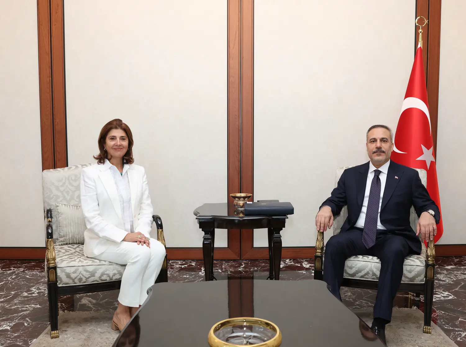 Bakan Fidan, BM Genel Sekreteri'nin Kıbrıs Şahsi Temsilcisi'ni kabul etti