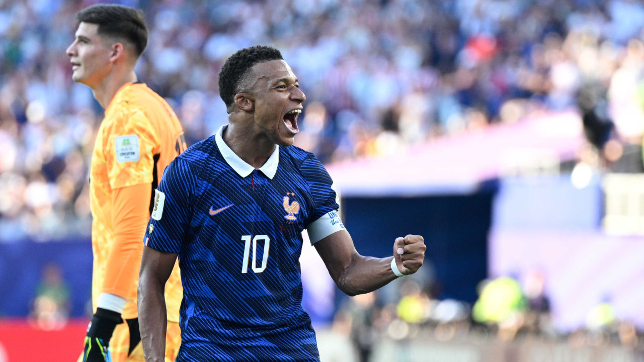 Paraguay, senatörünün Fransız futbolcu Mbappe'ye yönelik ırkçı paylaşımları nedeniyle özür diledi