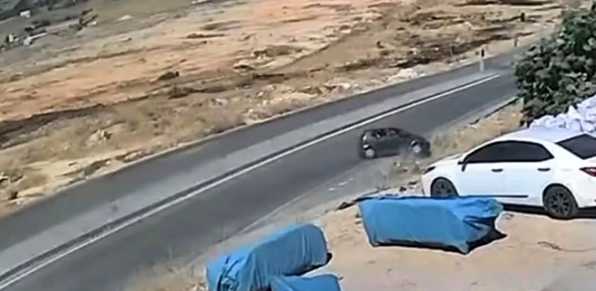 Gaziantep'te araç menfeze uçtu: 3 yaralı