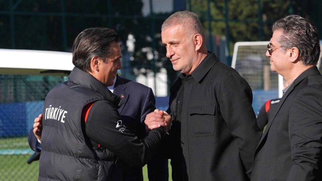 Hacıosmanoğlu ilk iş Montella'yla toplantı yaptı: Kararını bildirdi