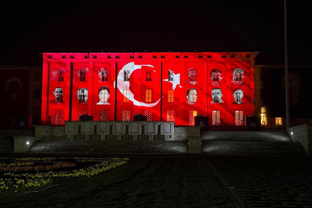 TBMM'de 15 Temmuz'a özel mapping gösterisi