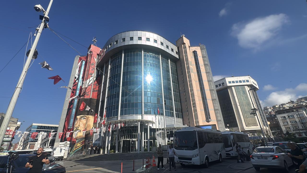 İzmit Belediye Başkanı Hürriyet'in de aralarında bulunduğu 20 şüpheli tutuklandı