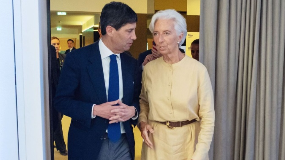 Fed Başkanı Warsh, Merkez Bankacılığı Forumu'nda konuşuyor