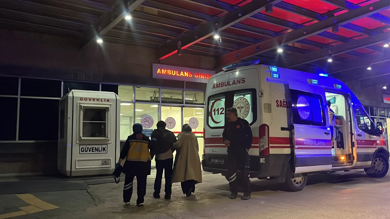 Düğün yemeği herkesi hastanelik etti