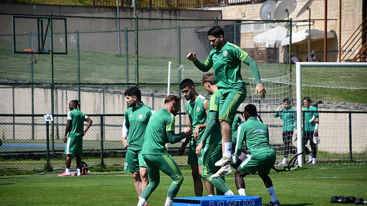 Bursaspor hazırlık maçında 2 golle galip geldi
