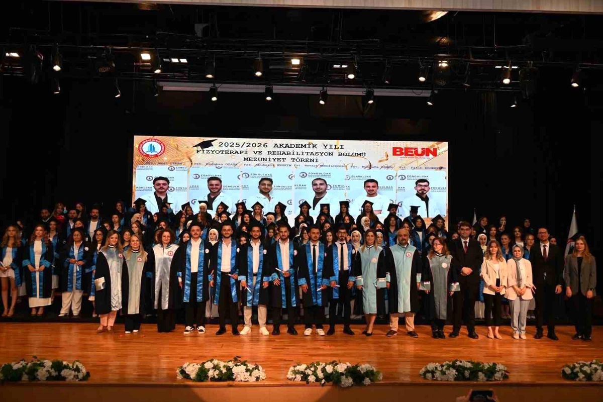 BEUN Sağlık Bilimleri Mezuniyet Töreni Coşkuyla Gerçekleşti