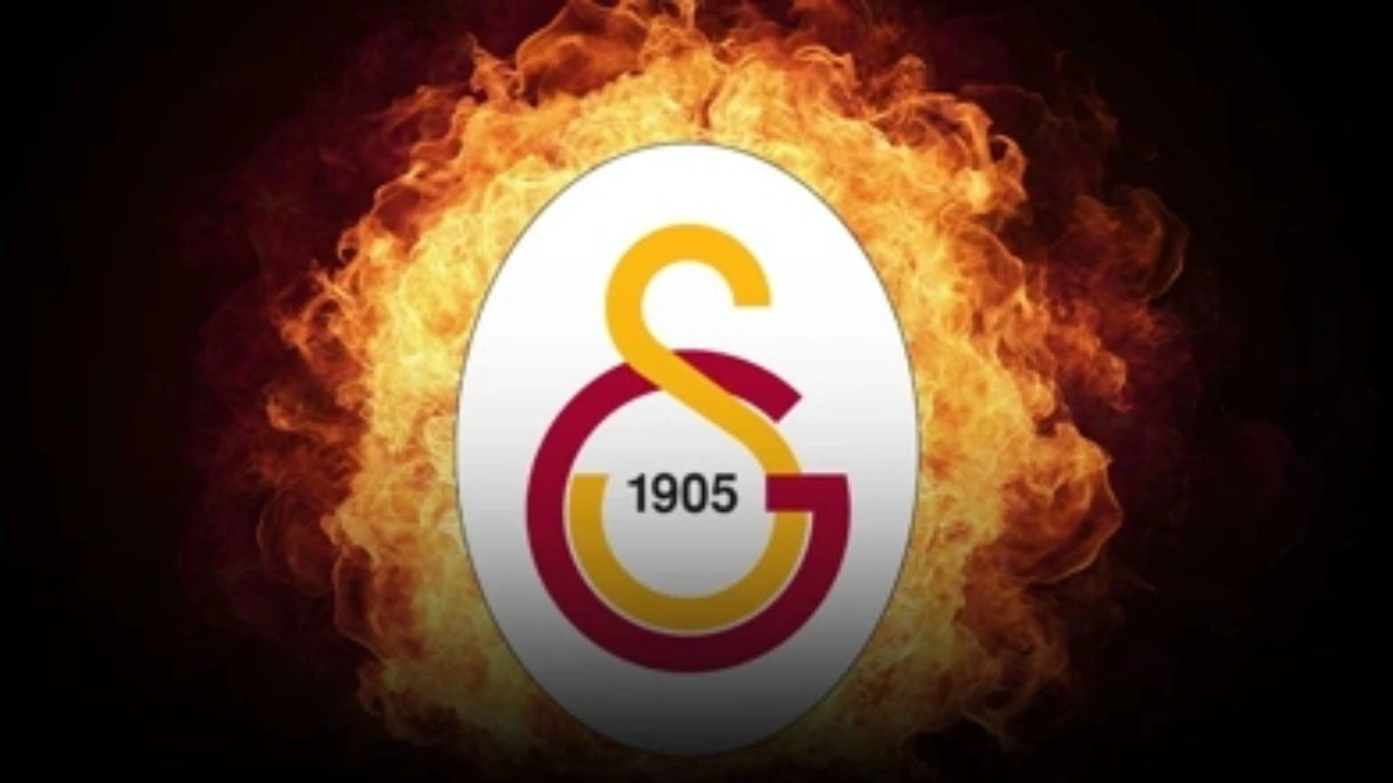 Son Dakika | Galatasaray ilk transferini yatı: İmza için İstanbul'a geliyor