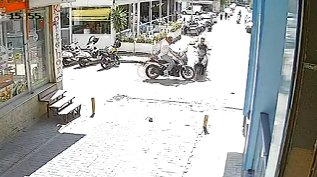 Aydın'da motosikletlerin çarpışma anı güvenlik kamerasında