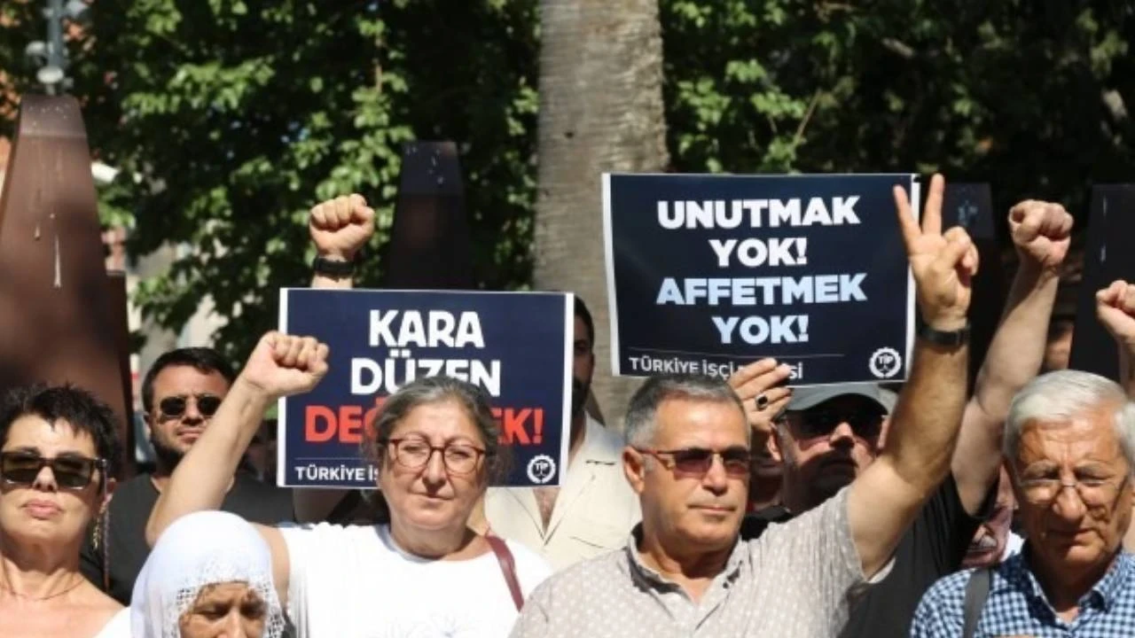 10 Ekim Katliamında hayatını kaybedenler İzmir'de anıldı