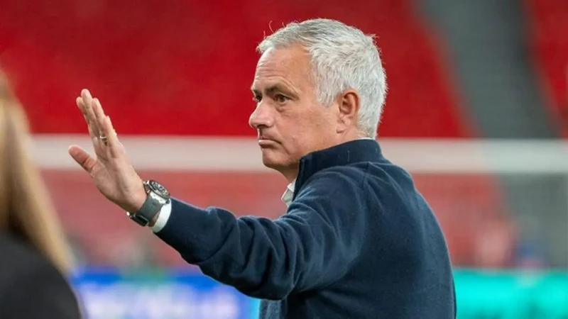 Mourinho Benfica'ya veda etti