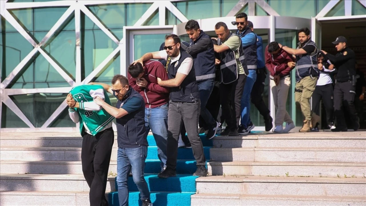 Dolandırıcılık operasyonu: 79 tutuklama