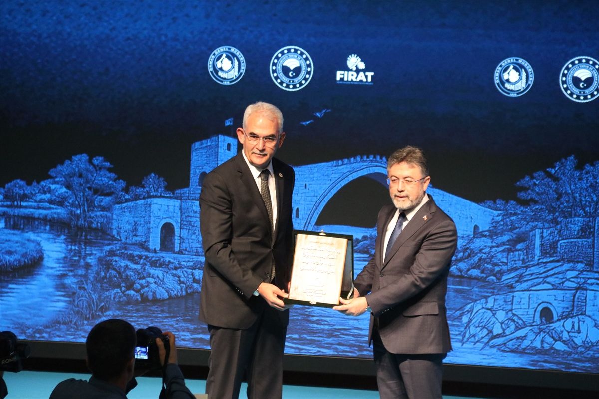 Bakan Yumaklı, Fırat Havzası Rehabilitasyon Projesi'nin tanıtımını Malatya'da yaptı Açıklaması