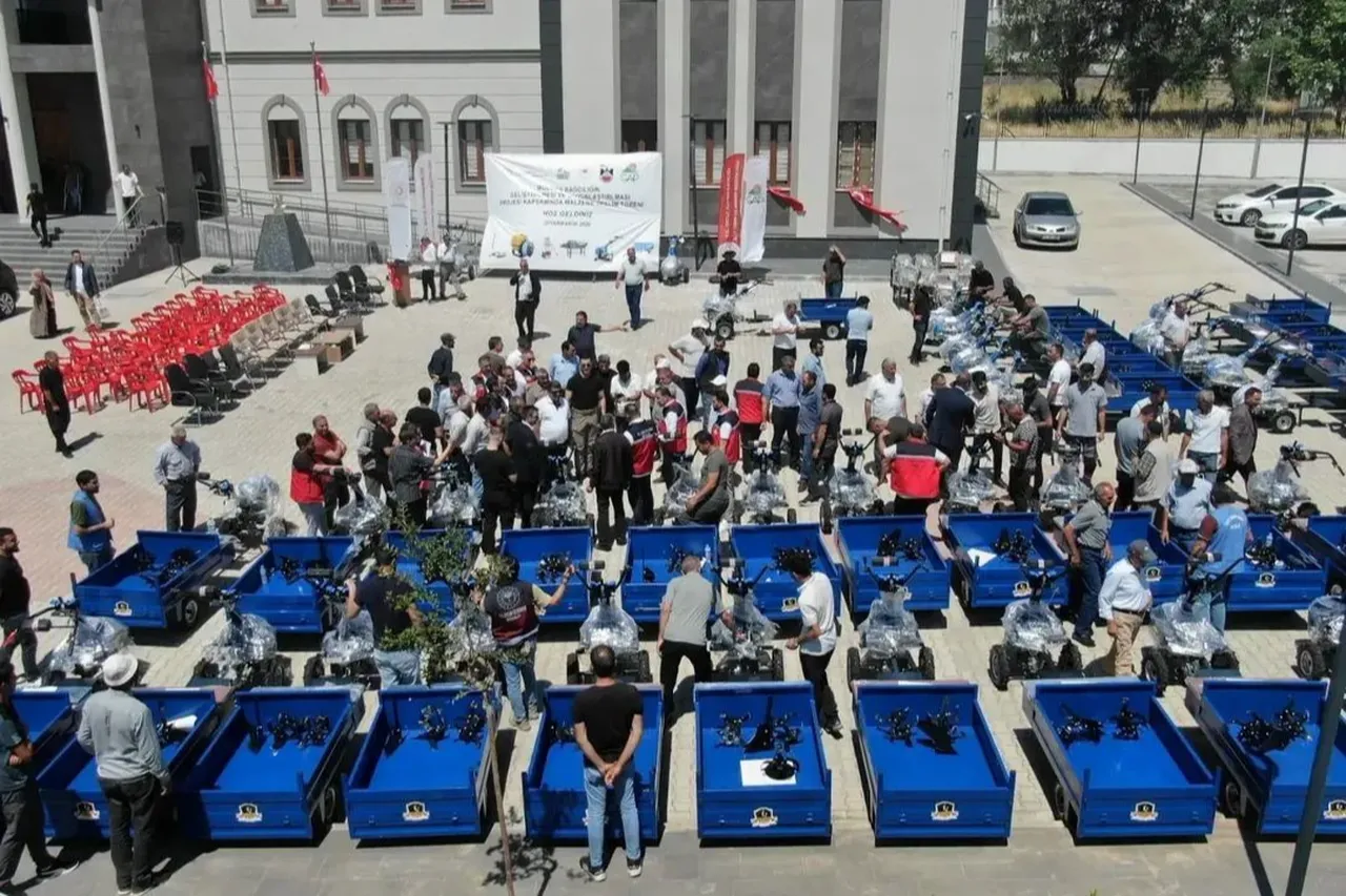 Yüzde 50 hibe ile dağıtıldı! Çiftçilere 11,4 milyon liralık destek