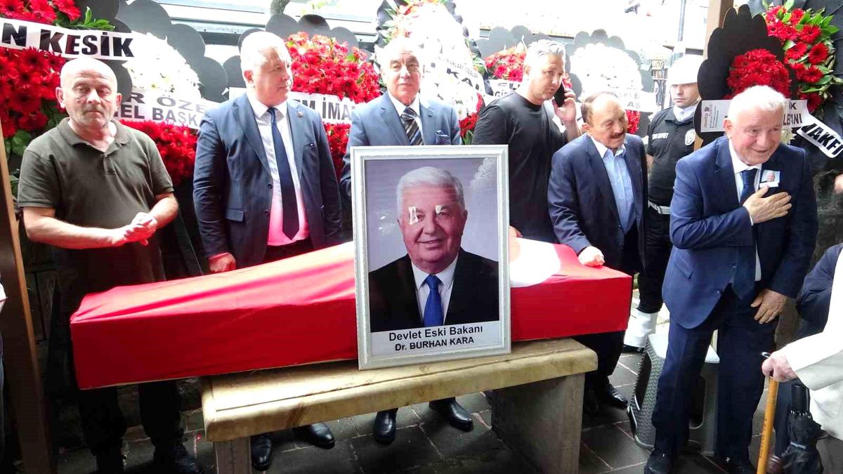 Eski Devlet Bakanlarından Dr. Burhan Kara son yolculuğuna uğurlandı