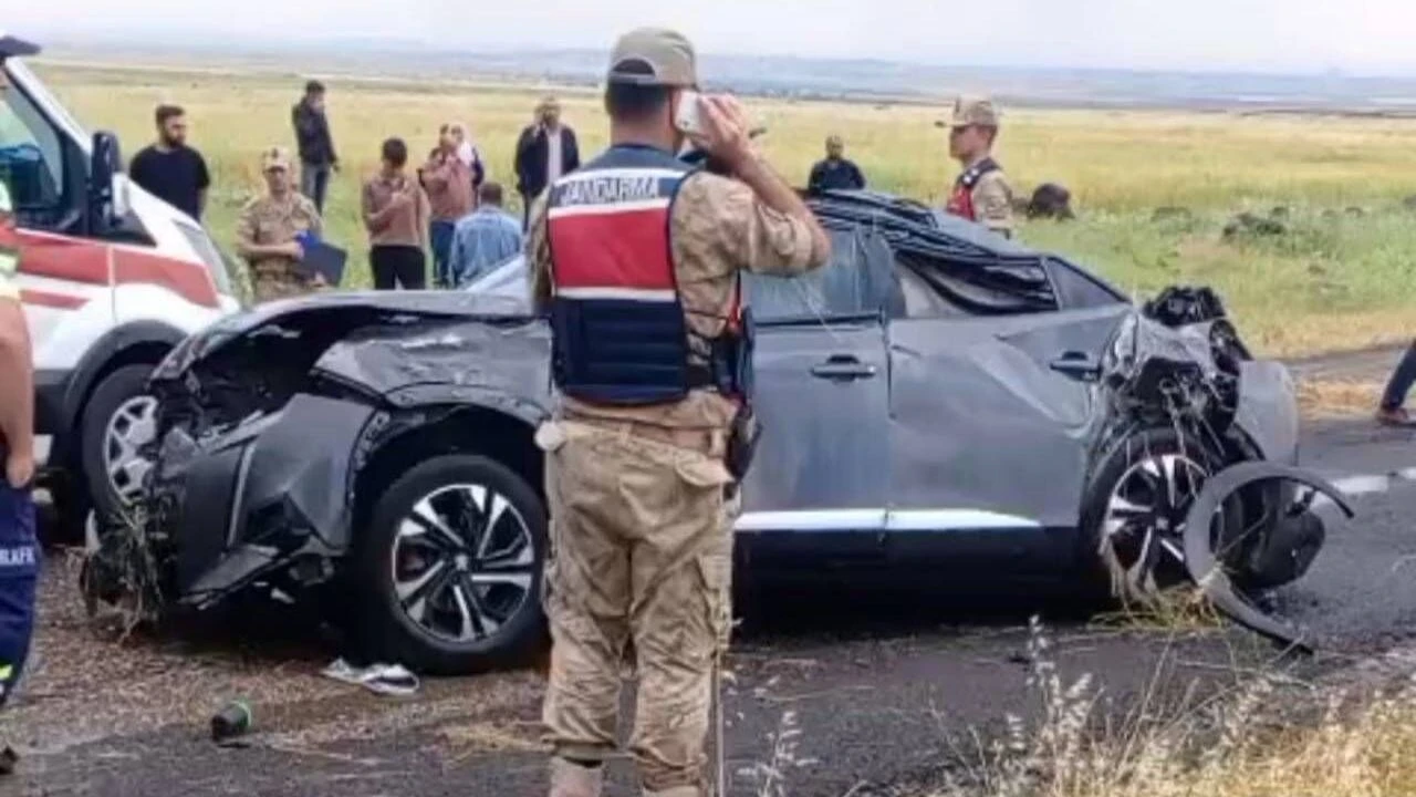 Diyarbakır'da kaza: Olayı öğrenen akraba kalp krizi geçirdi