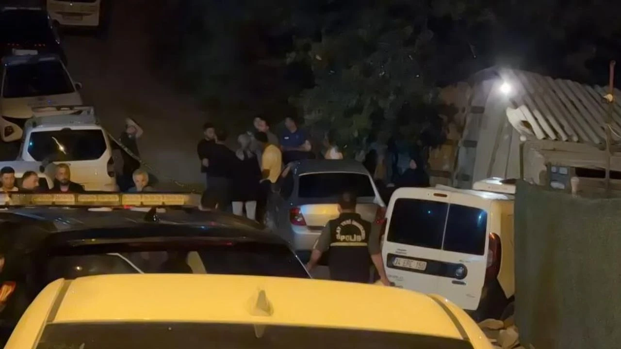Eski eşini ve çocuğunu pompalı tüfekle öldürüp intihar etti