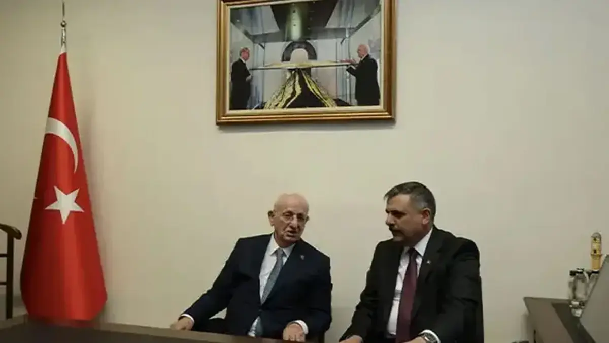 İçişleri Bakanı Çiftçi, eski TBMM Başkanı Kahraman ile bir araya geldi