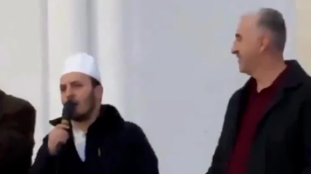Büyük Çamlıca Camii müezzini Saffet Çalış'tan mest eden kamet