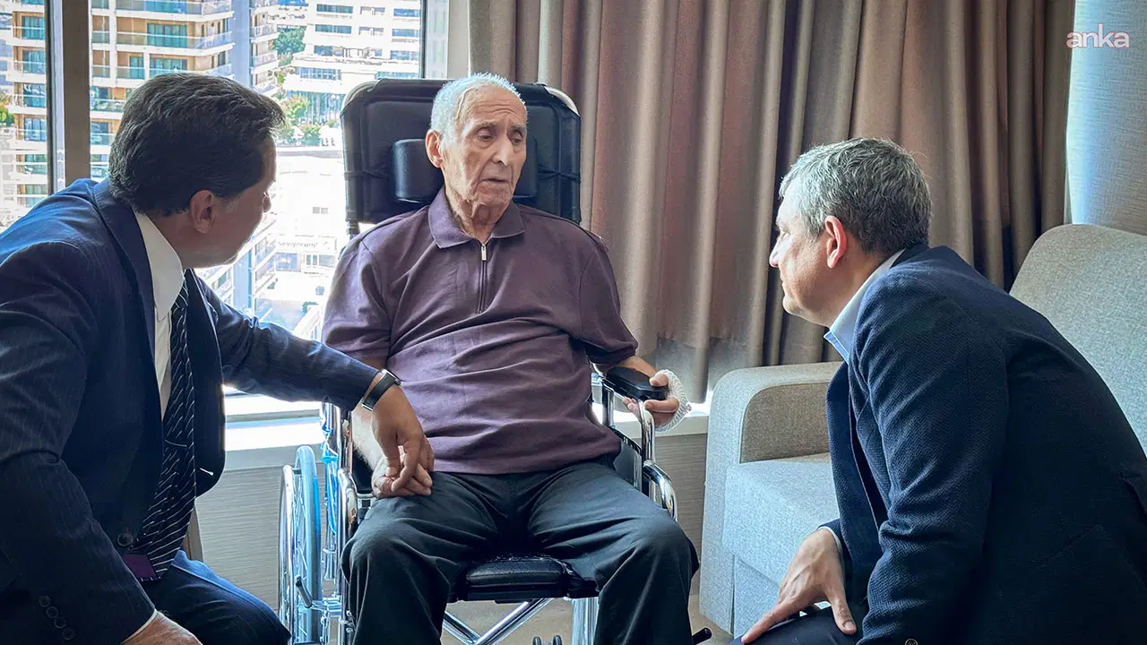 Özgür Özel'den Hikmet Çetin'e ziyaret