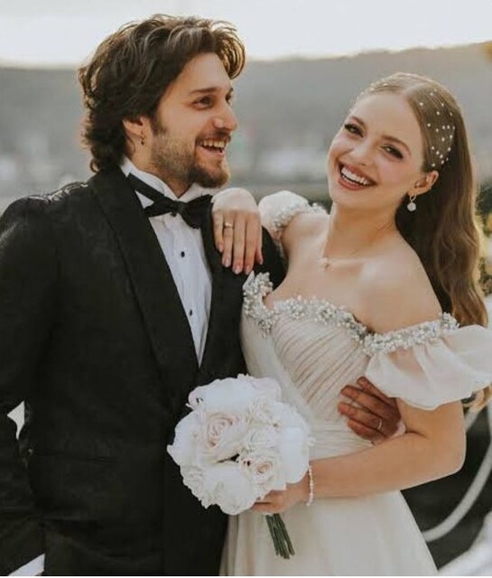 İpek Filiz Yazıcı ile İhsan Taha Torğut, aşklarını duyurdu
