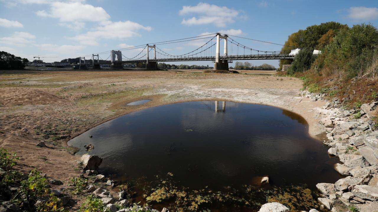 Kuraklığın ciddi boyutlara ulaştığı Fransa'da derelerin yüzde 25'i kurudu