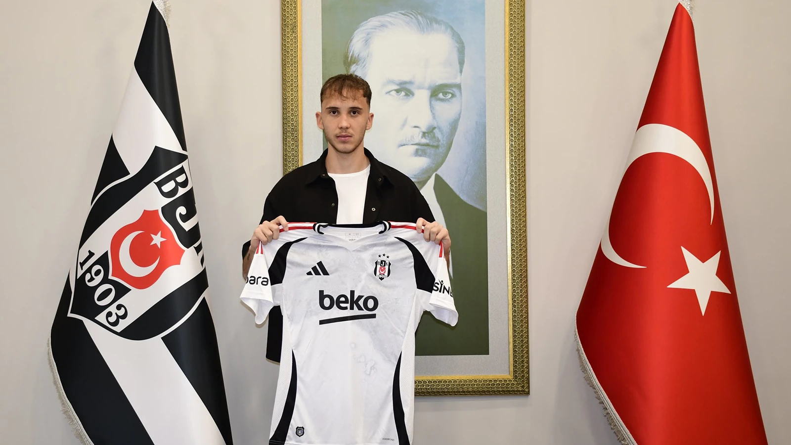 Beşiktaş, Adnan Karahisar’ı Aliağa FK'ya gönderdi