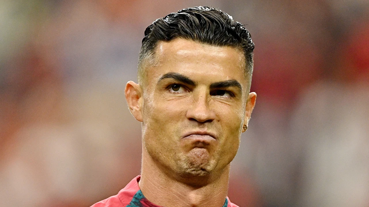 Cristiano Ronaldo krizi Instagram'a sıçradı: 4 kişiyi takip ediyor, onu silenler de var!