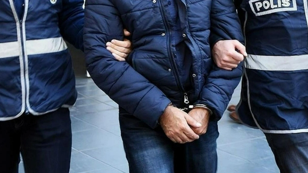İstanbul'da FETÖ'nün MEB yapılanmasına operasyon: 10 tutuklama