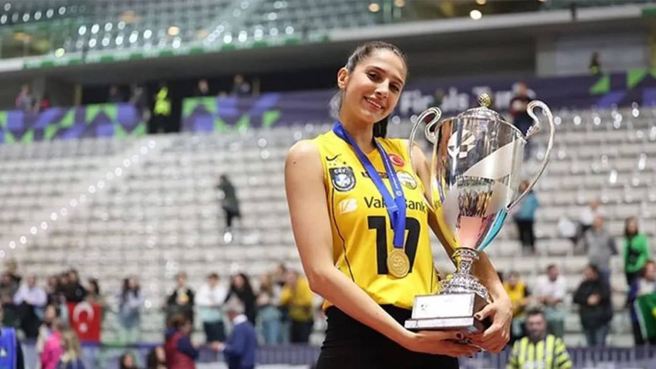 VakıfBank’ta Derya Cebecioğlu ile yollar ayrıldı