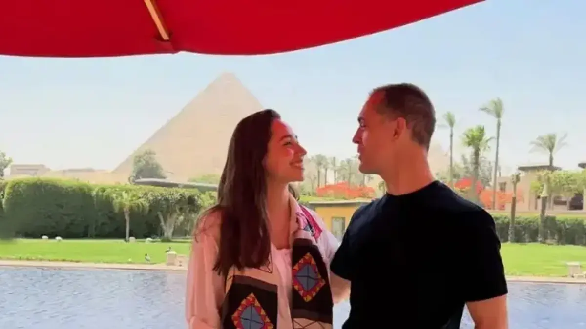 Özge Özacar’dan dünya sahnesine dev adım! Pedro Alonso ile aynı sette