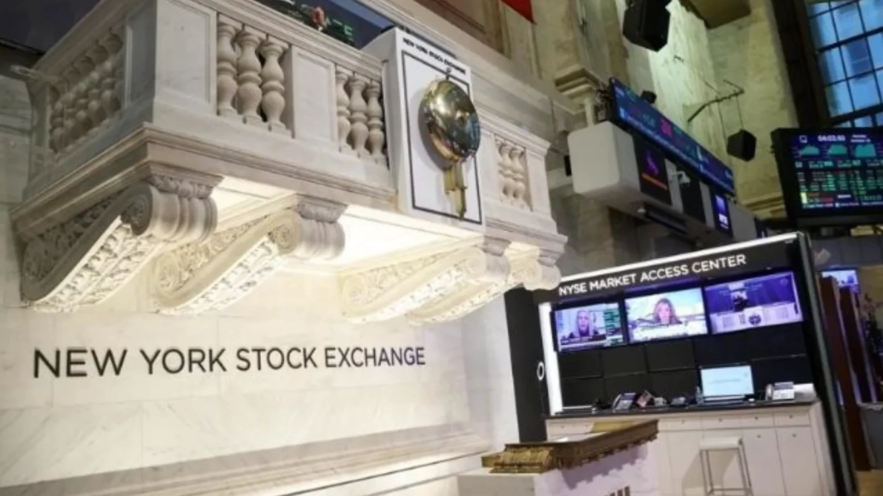Wall Street haftaya rekorlarla başladı: Dow Jones zirveye çıktı