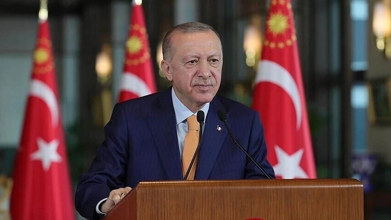 Cumhurbaşkanı Erdoğan'dan Aziz Yıldırım'a tebrik telefonu