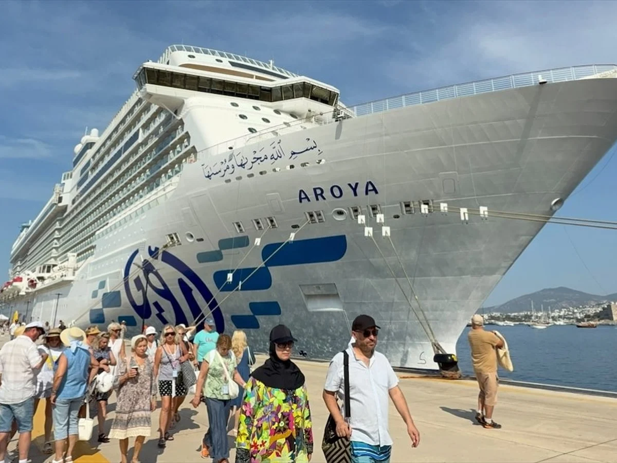 Bodrum'a kruvaziyerle 2 bin 59 Rus turist geldi