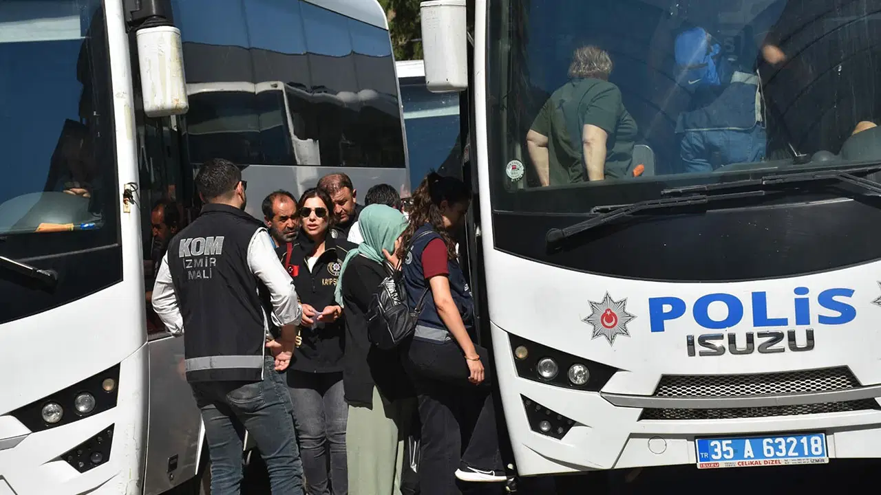 Ege Üniversitesi'nde yolsuzluk operasyonu: 41 kişi adliyede