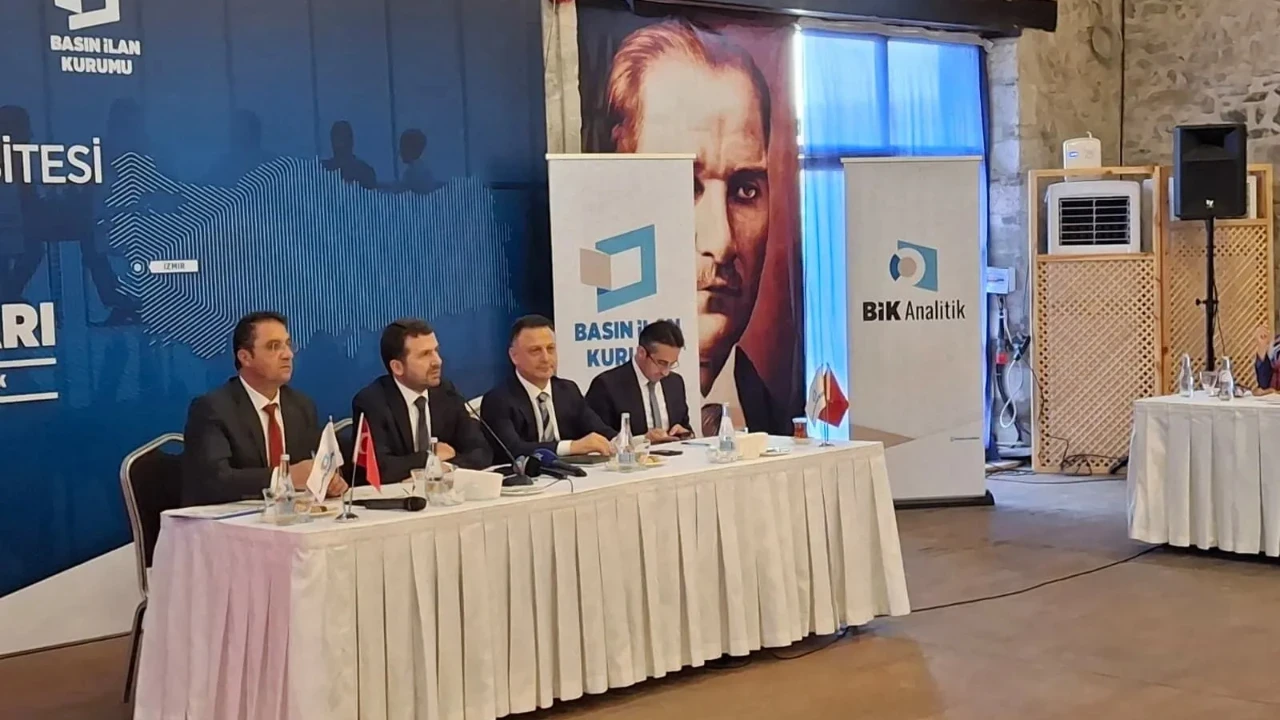Basın İlan Kurumu Genel Müdürü Çay gazetecilerle bir araya geldi