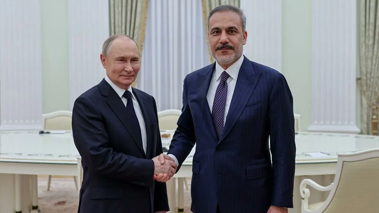 Putin, Hakan Fidan’ı Kazan’da kabul etti