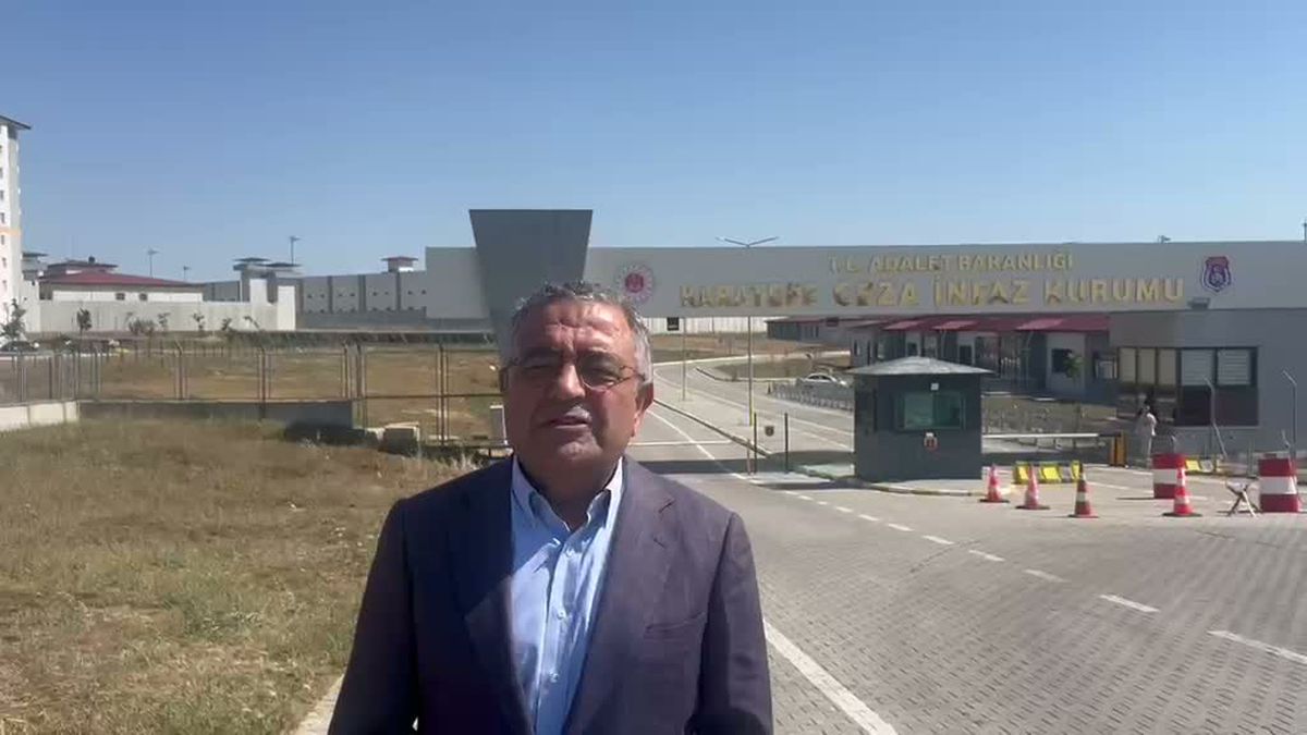 Sezgin Tanrıkulu, Deniz Göktaş ve Mehmet Pehlivan'ı cezaevinde ziyaret etti