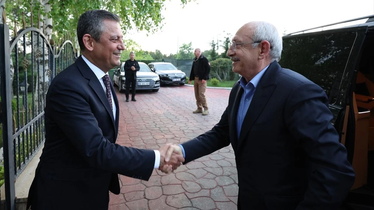 CHP'de Kritik Temas, Özel ve Kılıçdaroğlu'nun Avukatları ile Kurmayları Görüşecek